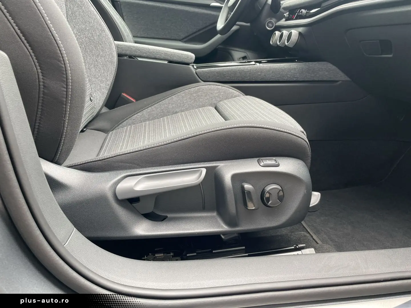 SKODA Superb Combi Selection 2.0 TSI Matrix StandHzg K