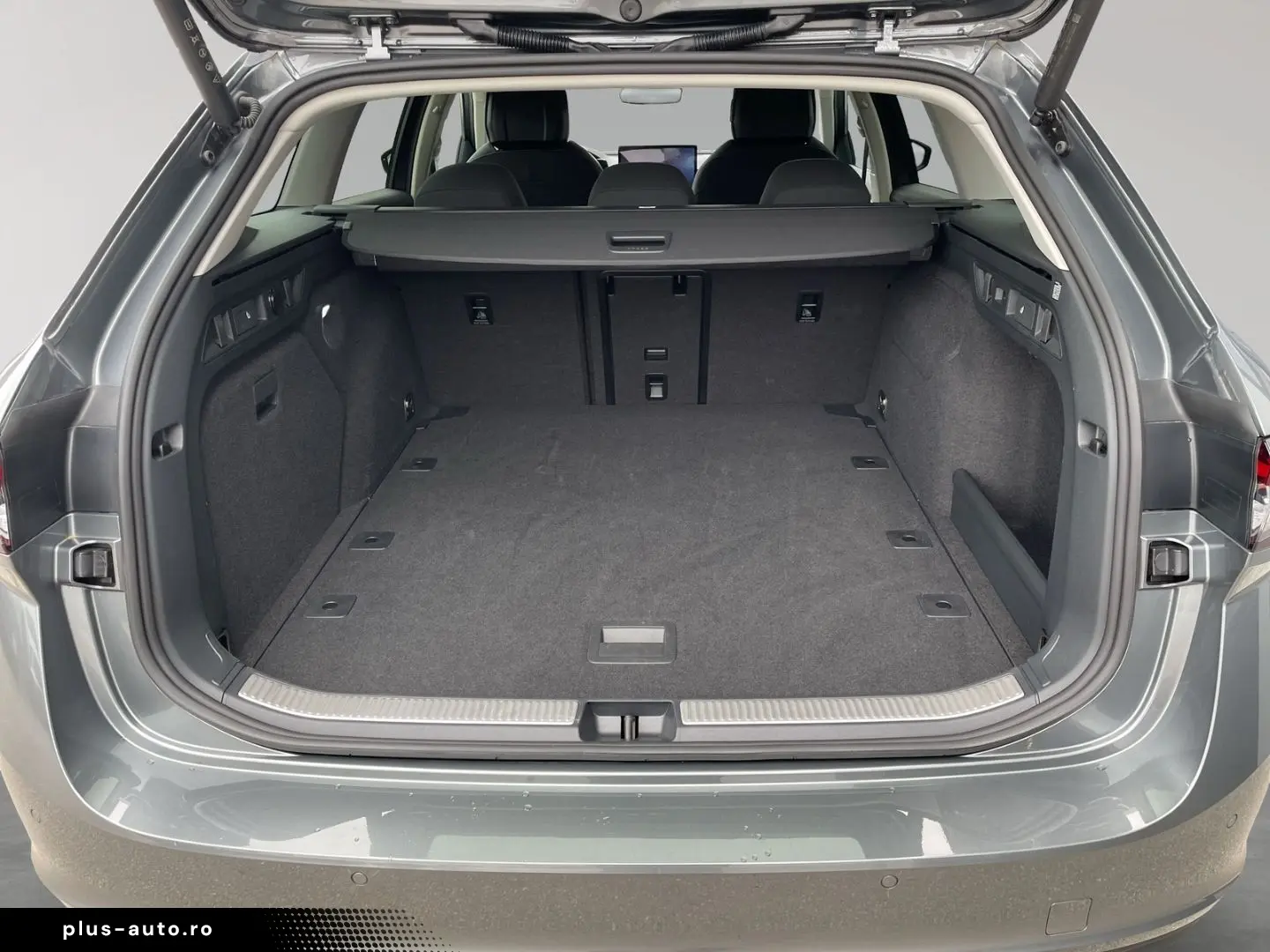 SKODA Superb Combi Selection 2.0 TSI Matrix StandHzg K