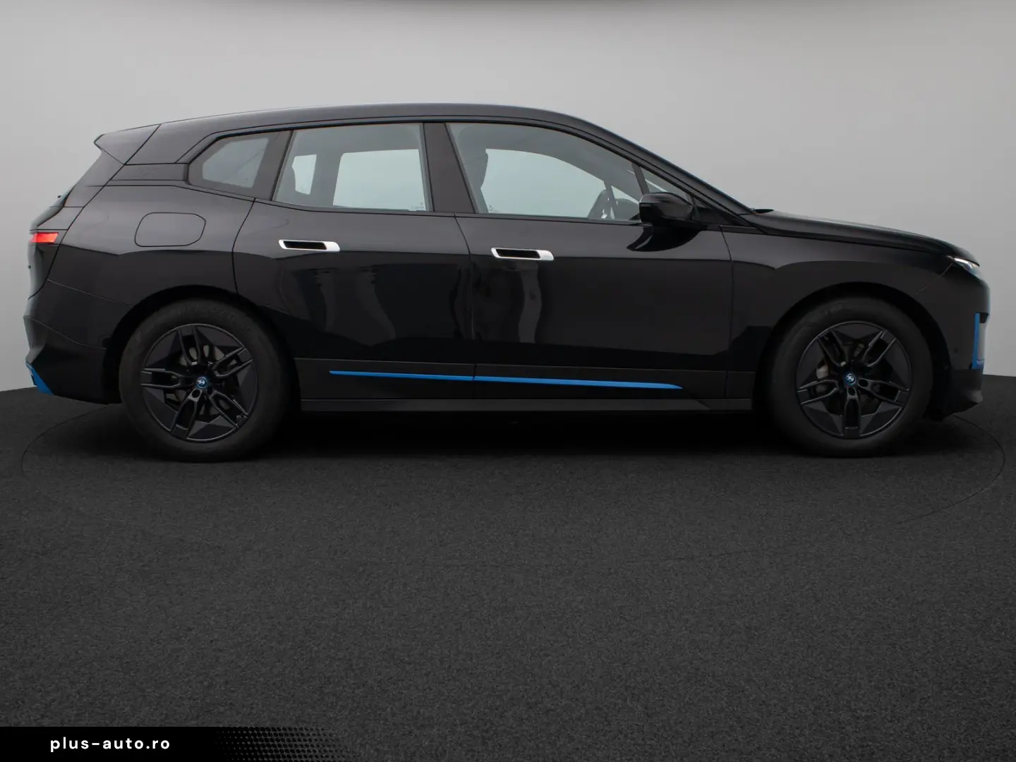 BMW iX xD40 Panorama Kamera HiFi Komfort SkyLounge