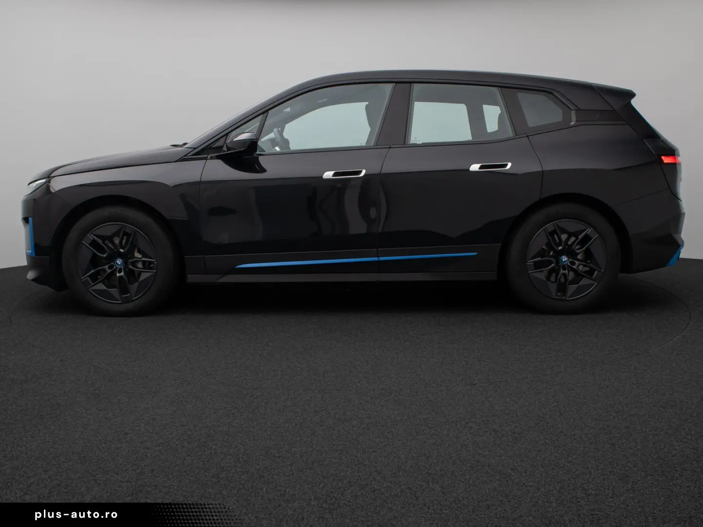 BMW iX xD40 Panorama Kamera HiFi Komfort SkyLounge