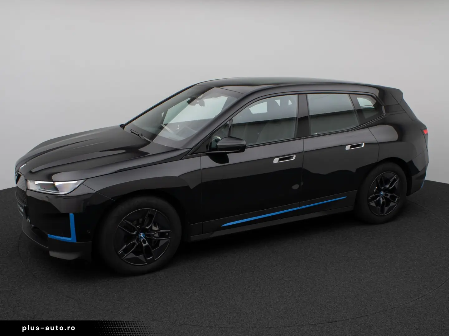 BMW iX xD40 Panorama Kamera HiFi Komfort SkyLounge