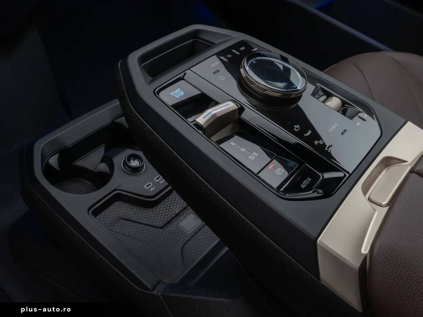 BMW iX xD40 Panorama Kamera HiFi Komfort SkyLounge