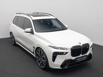 BMW X7 M60 i xD 360 SkyLounge Individual-Voll