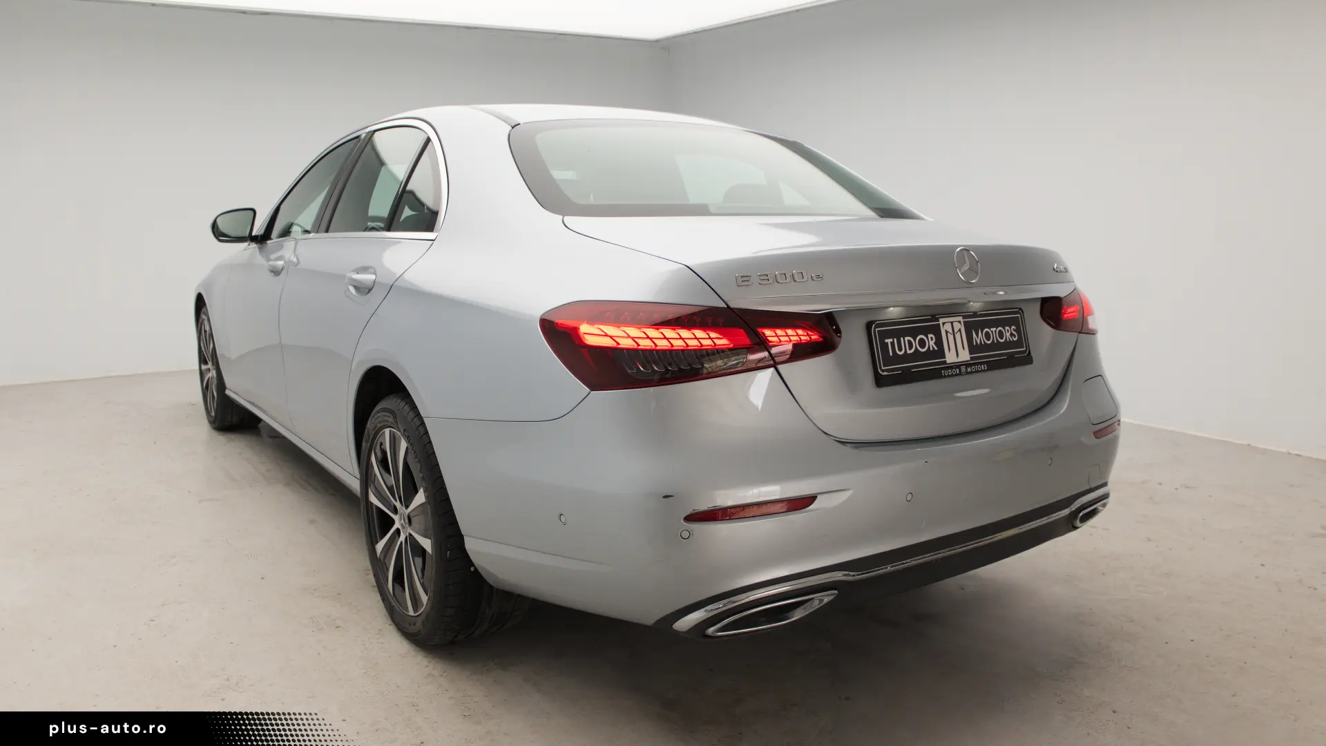Mercedes-Benz E 300e 4matic PHEV Avantgarde