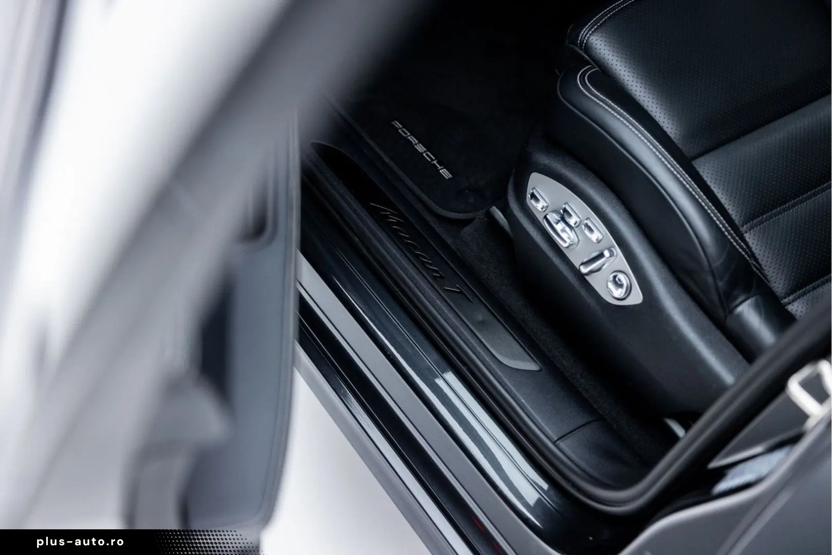 PORSCHE Macan 2022 — imagine 13