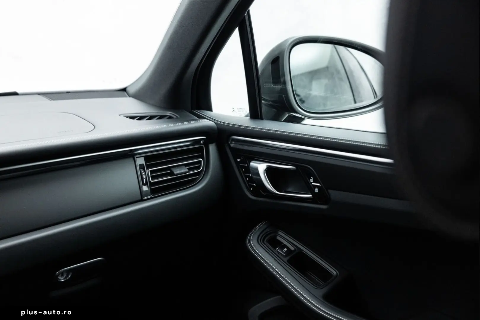PORSCHE Macan 2022 — imagine 27