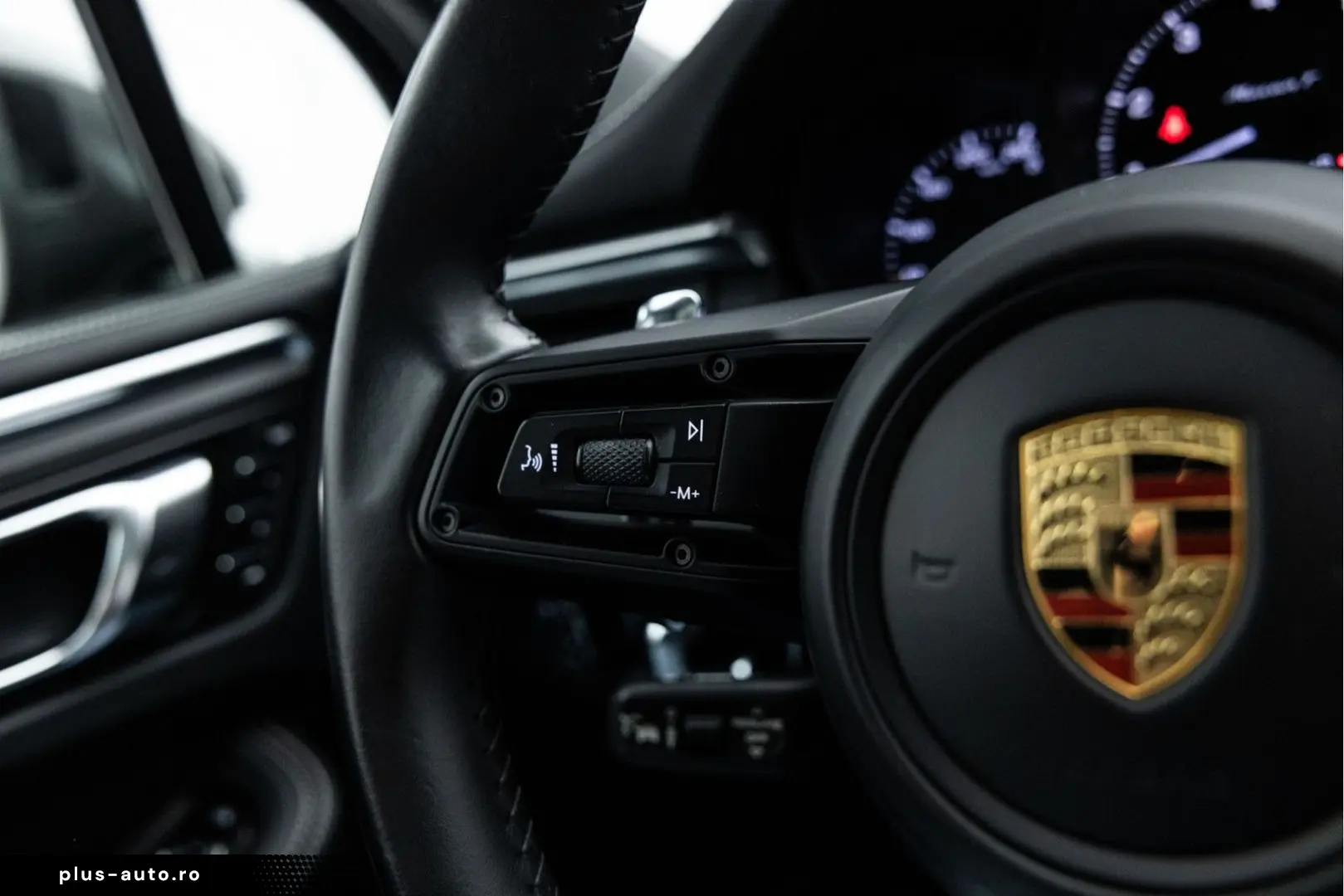 PORSCHE Macan 2022 — imagine 34