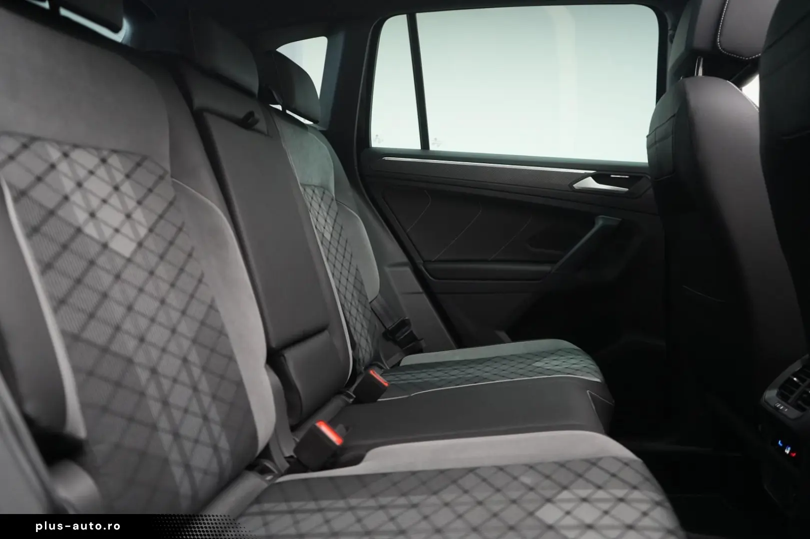VW Tiguan 2.0 TDI 4Motion DSG R-Line ACC Kamera HUD