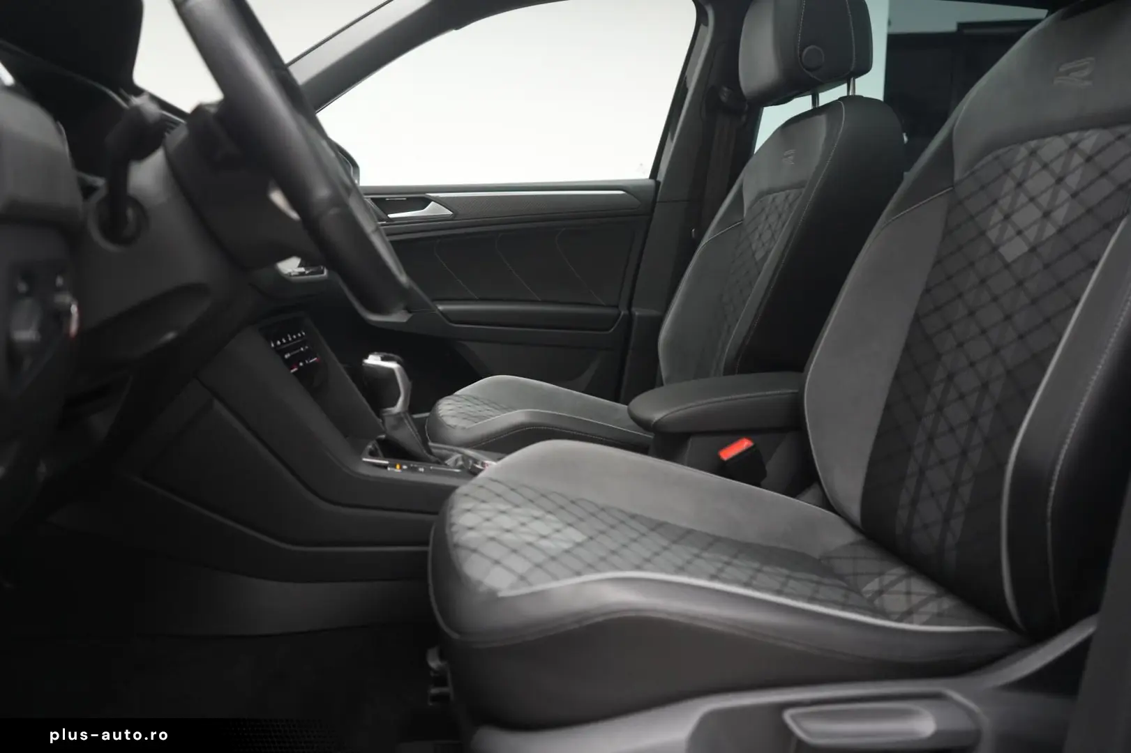 VW Tiguan 2.0 TDI 4Motion DSG R-Line ACC Kamera HUD