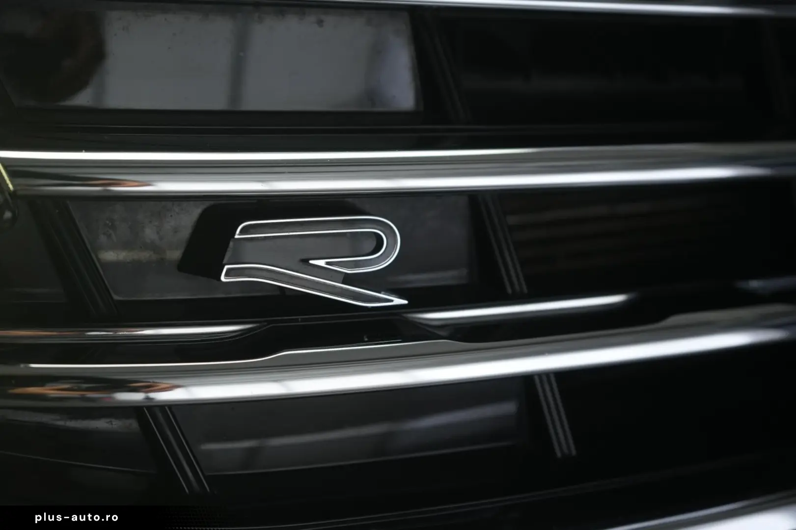 VW Tiguan 2.0 TDI 4Motion DSG R-Line ACC Kamera HUD