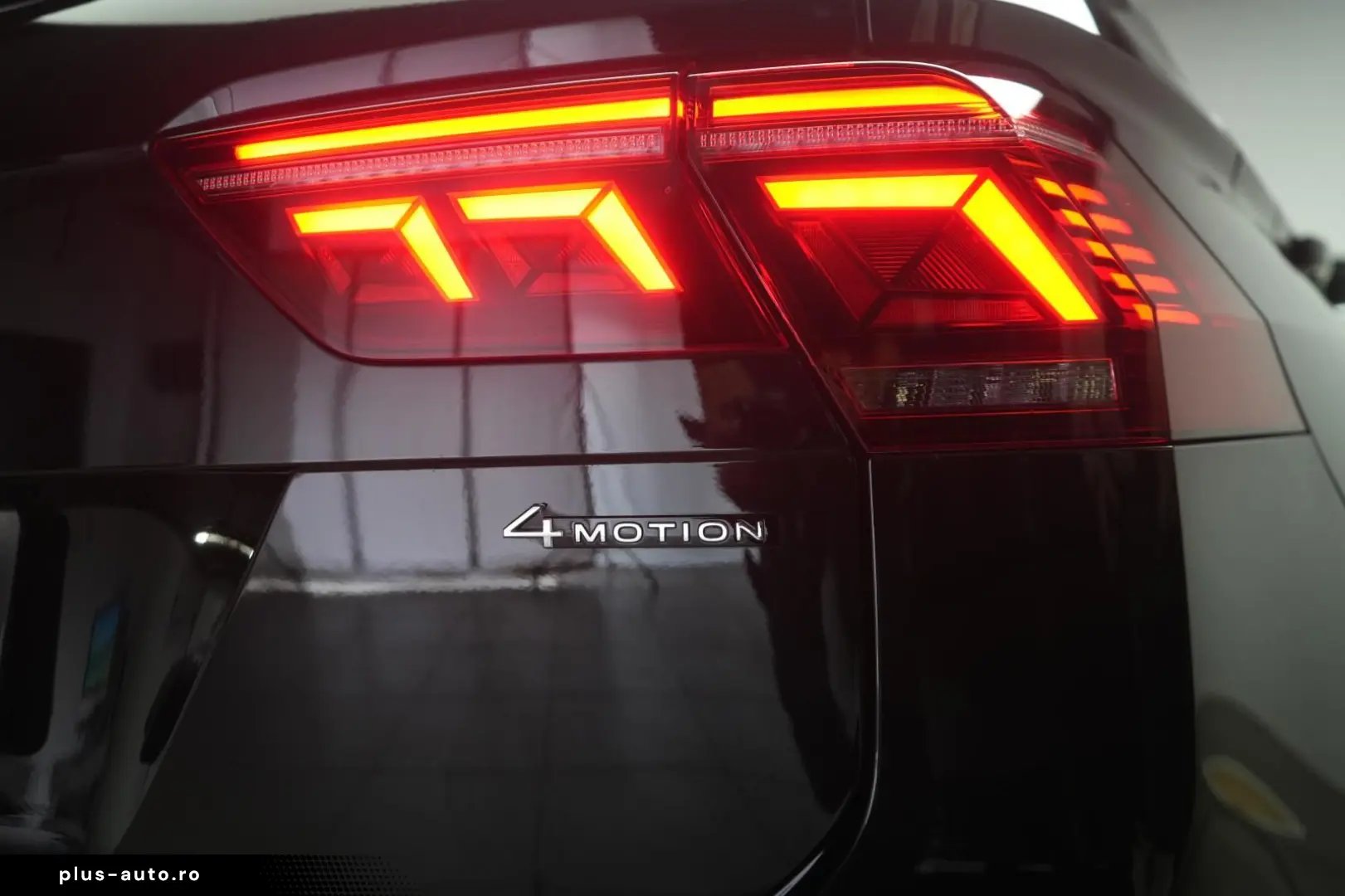 VW Tiguan 2.0 TDI 4Motion DSG R-Line ACC Kamera HUD