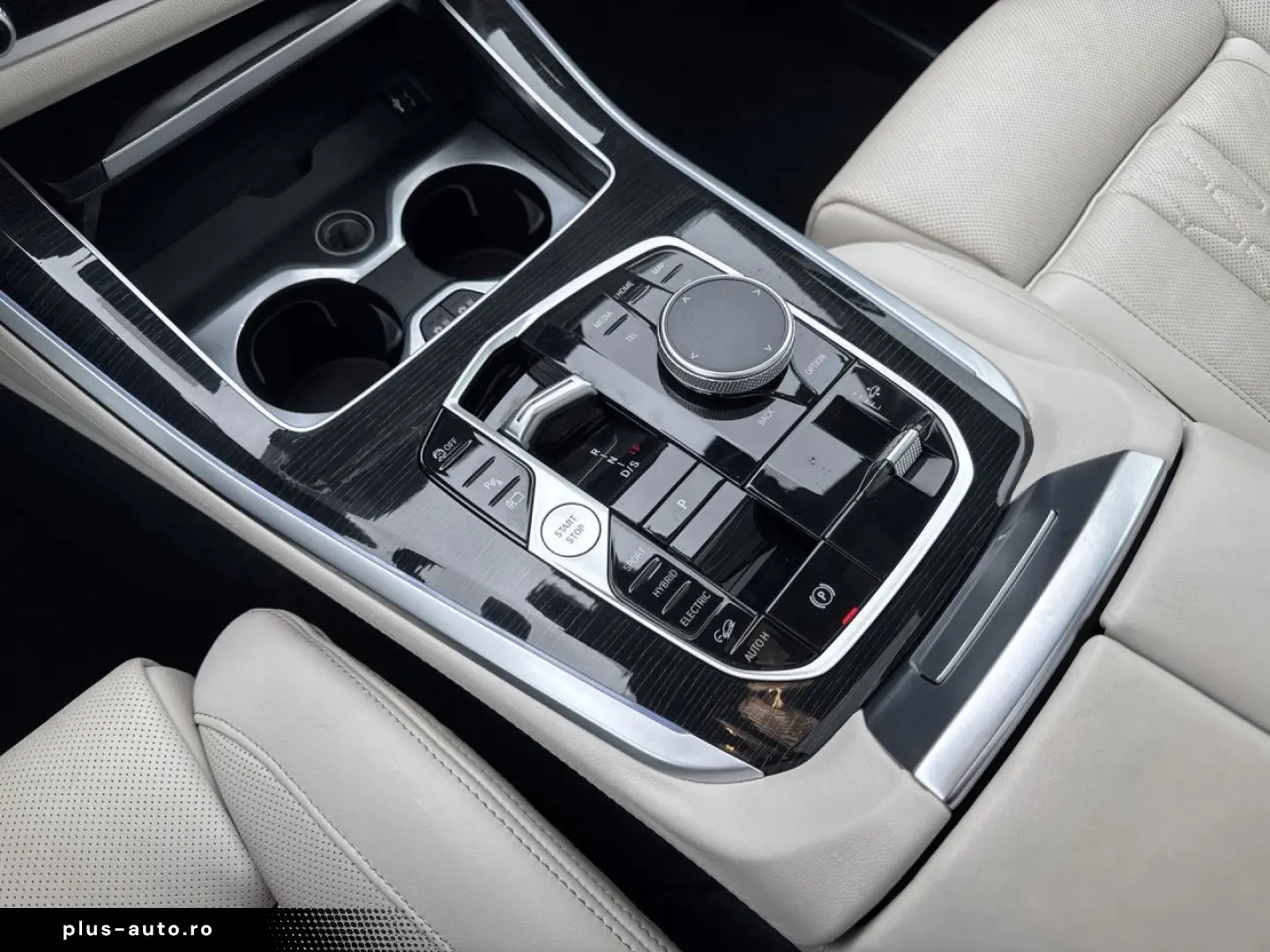 BMW X5 xDrive50e M Sport 2-Achs AHK Pano 360  DAPro
