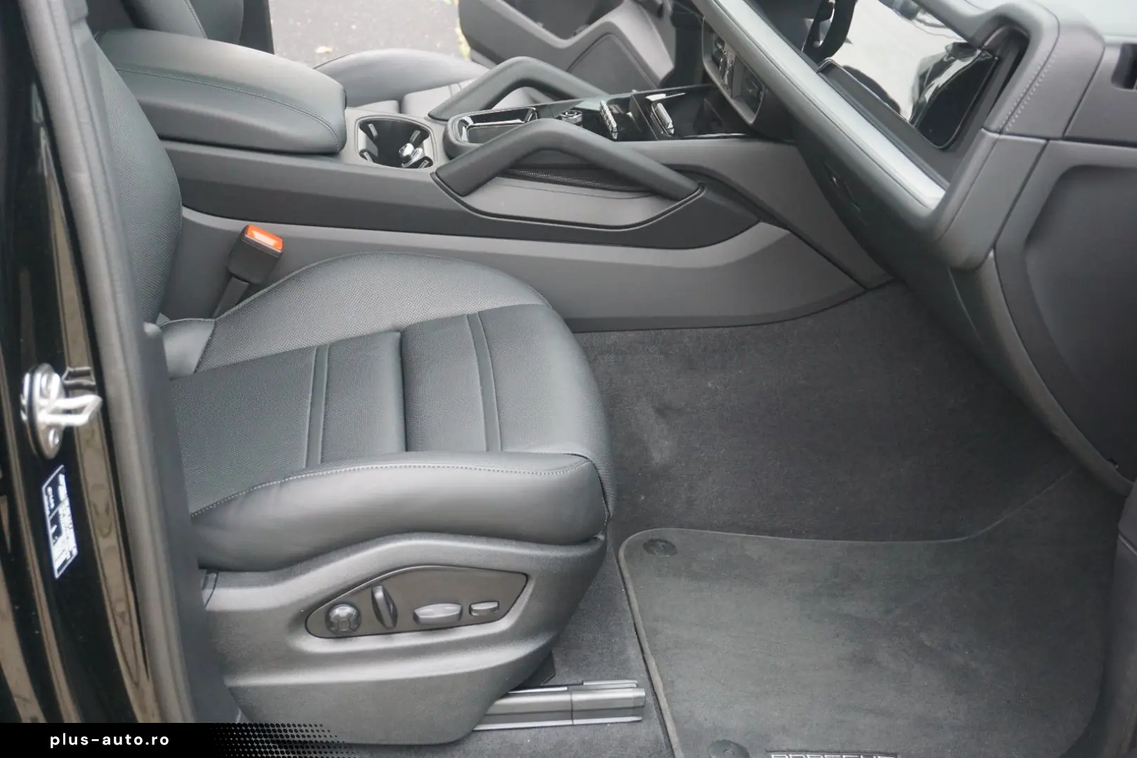 PORSCHE Cayenne Coupe E-Hybrid MASSAGE BOSE