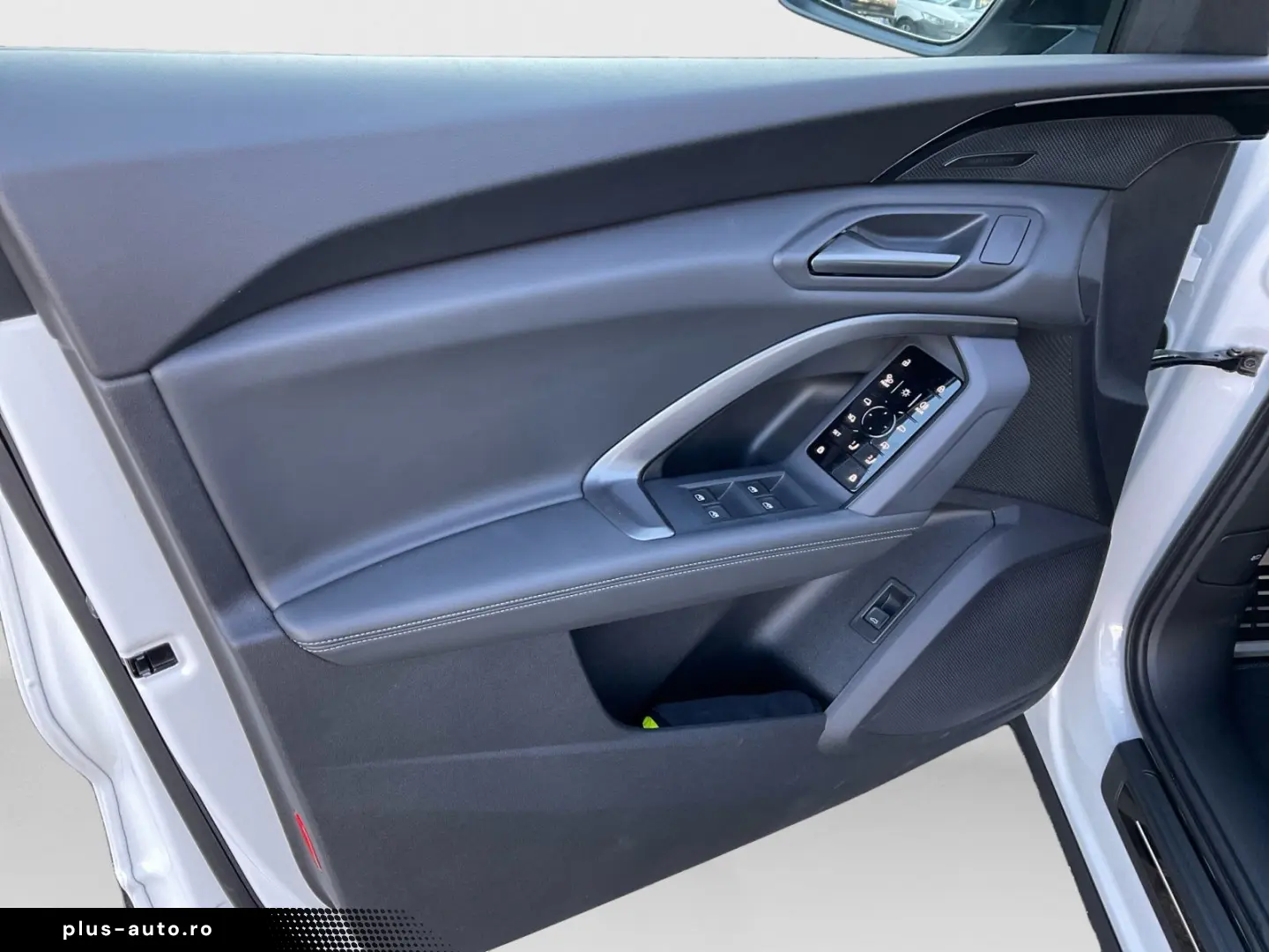 AUDI Q5 SUV TDI Quattro S Line_360 _OLED_HUD_B&O