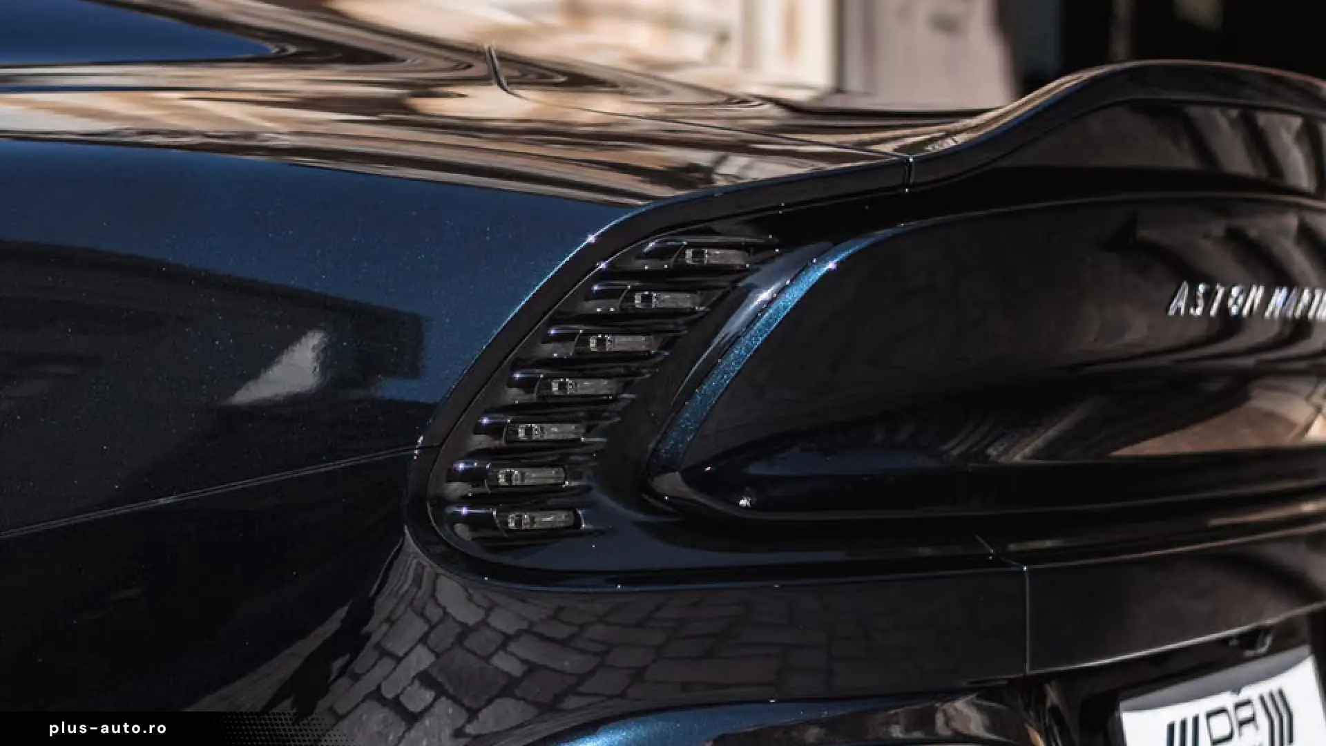 Aston Martin Vanquish COUPE - BOWERS WILKINS