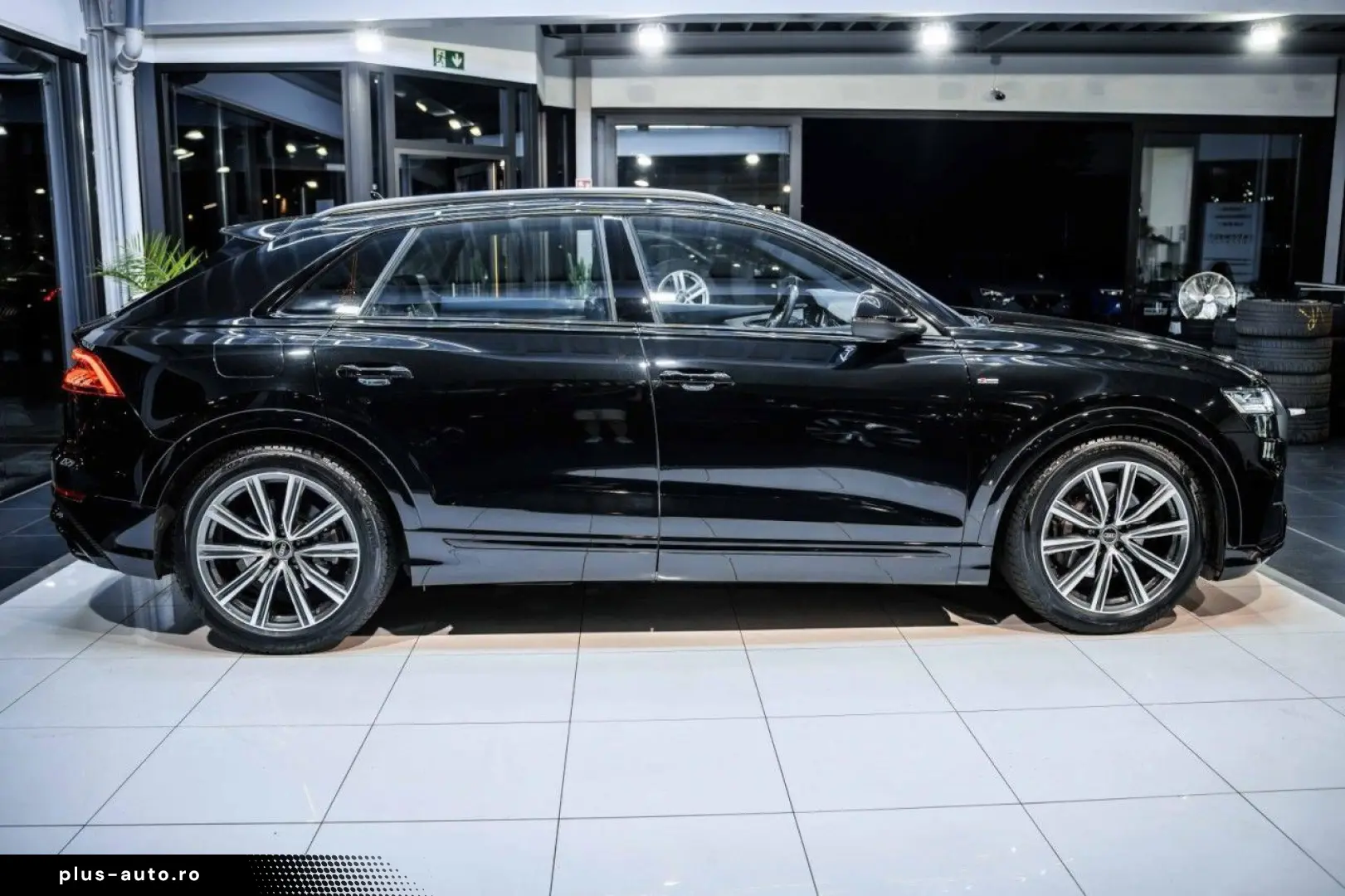 AUDI Q8 3.0 TDI quattro S-Line Black B&O NAVI LED 21