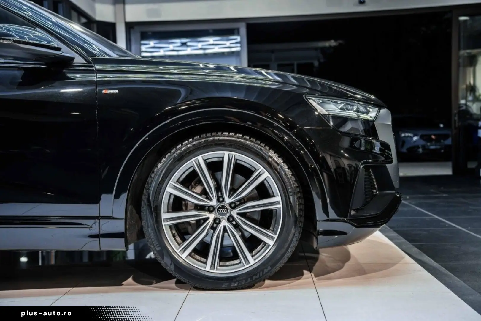 AUDI Q8 3.0 TDI quattro S-Line Black B&O NAVI LED 21