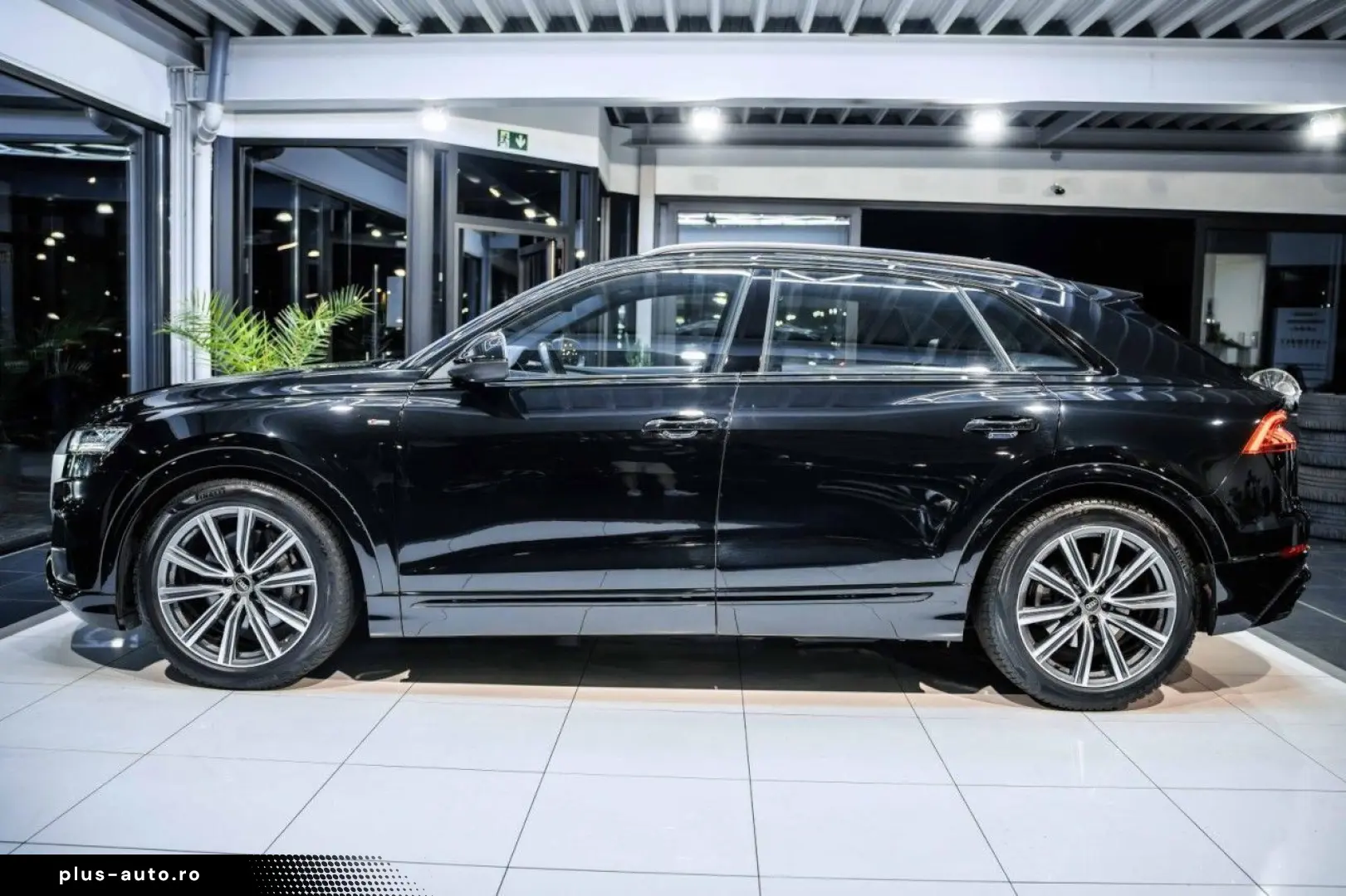 AUDI Q8 3.0 TDI quattro S-Line Black B&O NAVI LED 21