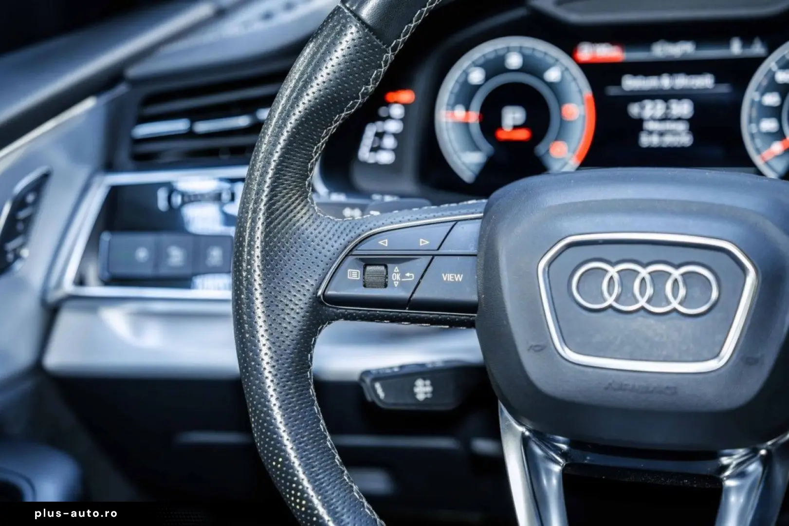 AUDI Q8 3.0 TDI quattro S-Line Black B&O NAVI LED 21
