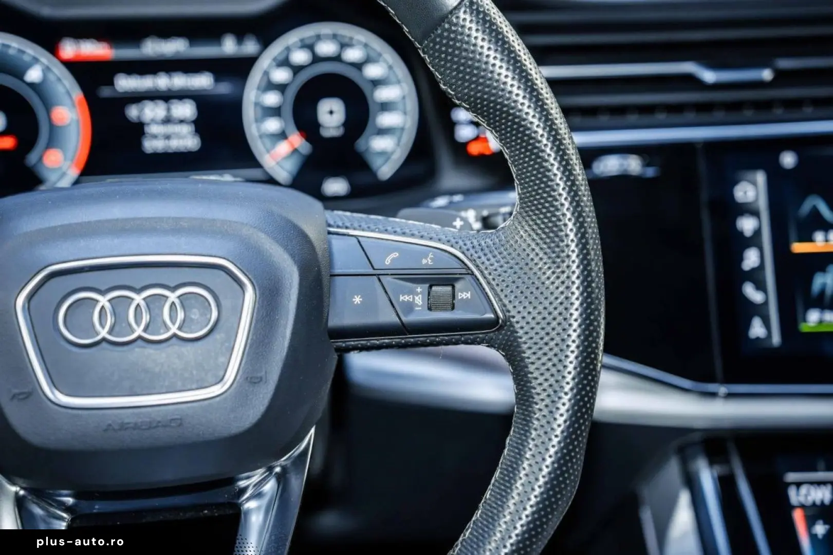 AUDI Q8 3.0 TDI quattro S-Line Black B&O NAVI LED 21