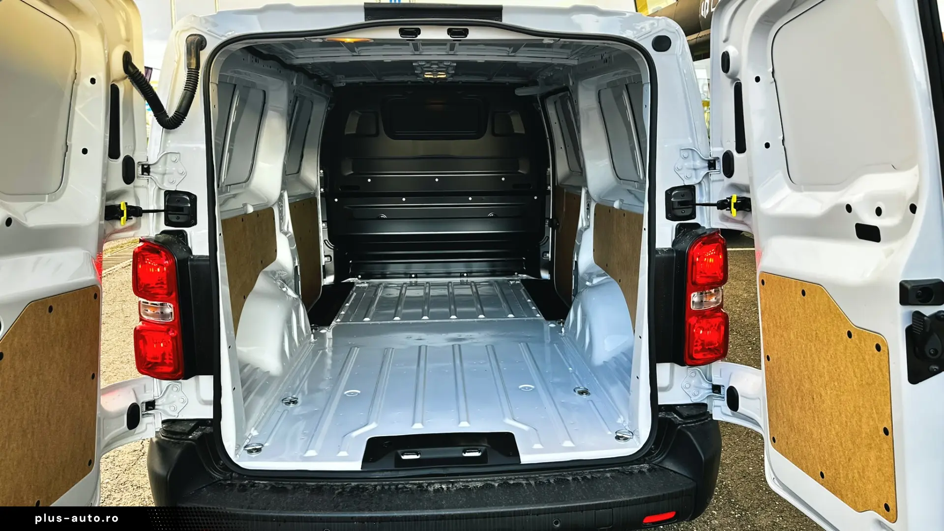 Detarat 2.490kg - Fiat Scudo 1.5L 120 CP MT6 Van L3 - lung