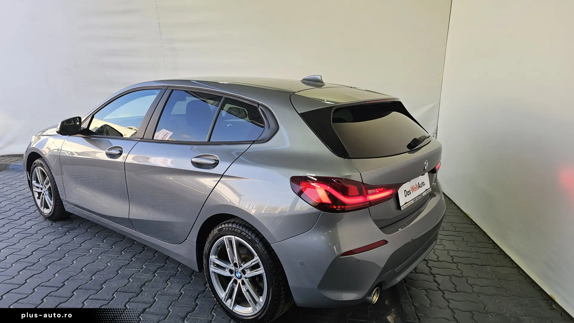 BMW Seria 1 118i Advantage
