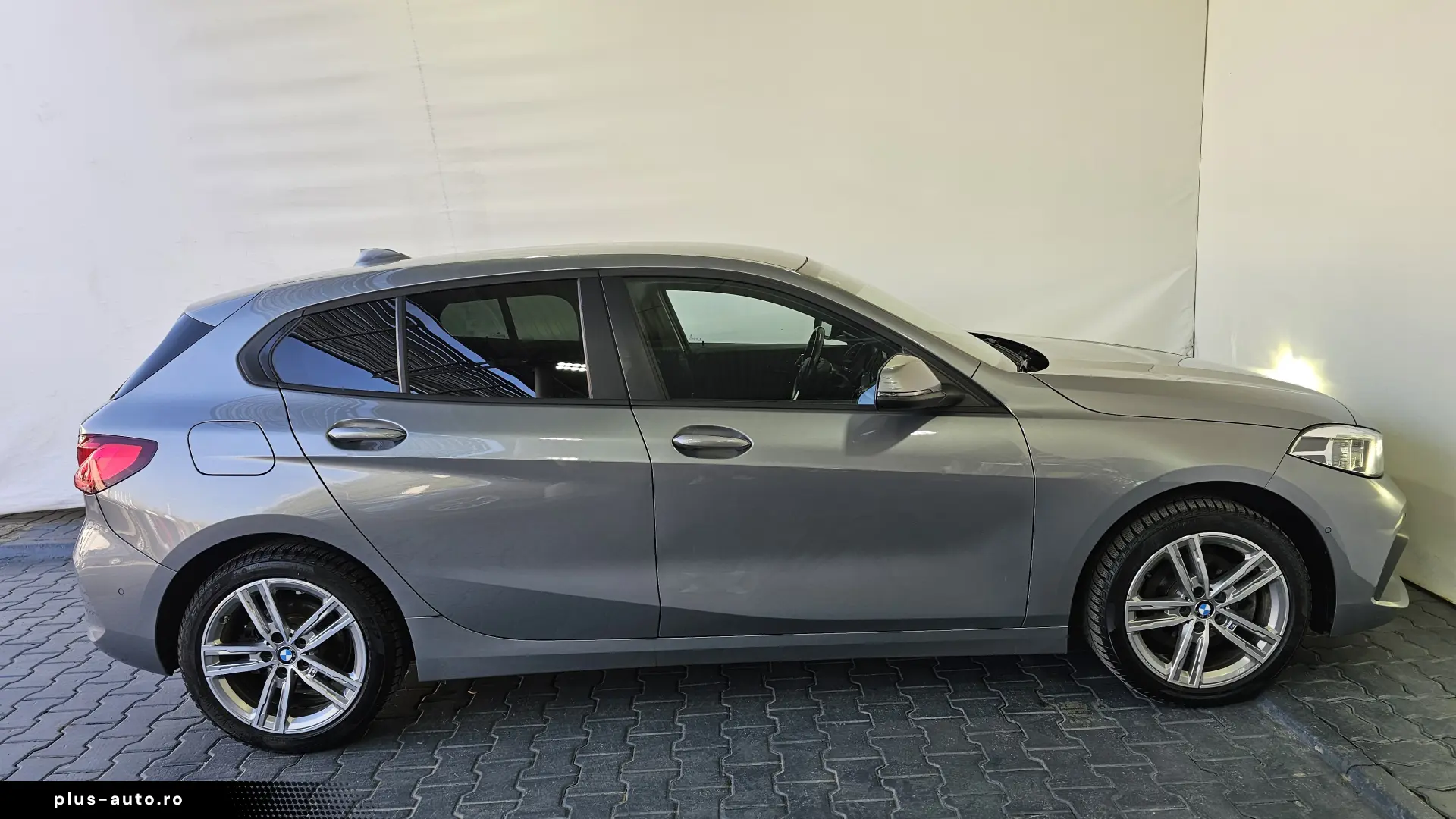 BMW Seria 1 118i Advantage