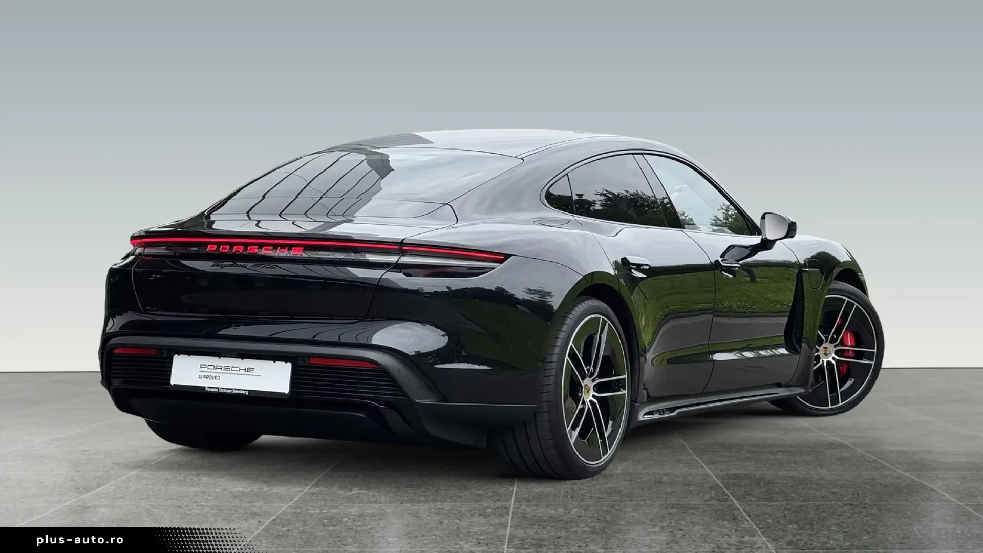 Porsche Taycan GTS