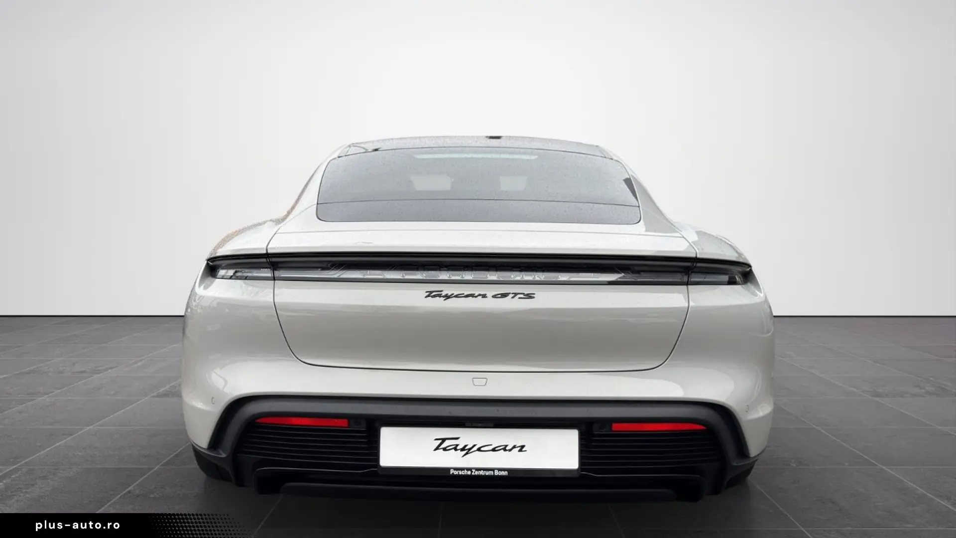 Porsche Taycan GTS