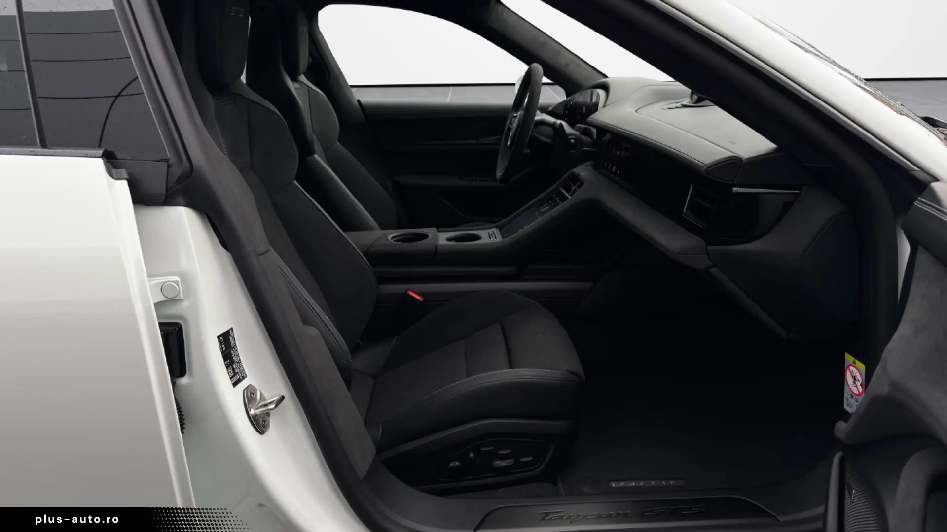 Porsche Taycan GTS Sport Turismo HA-Lenkung Active-Ride