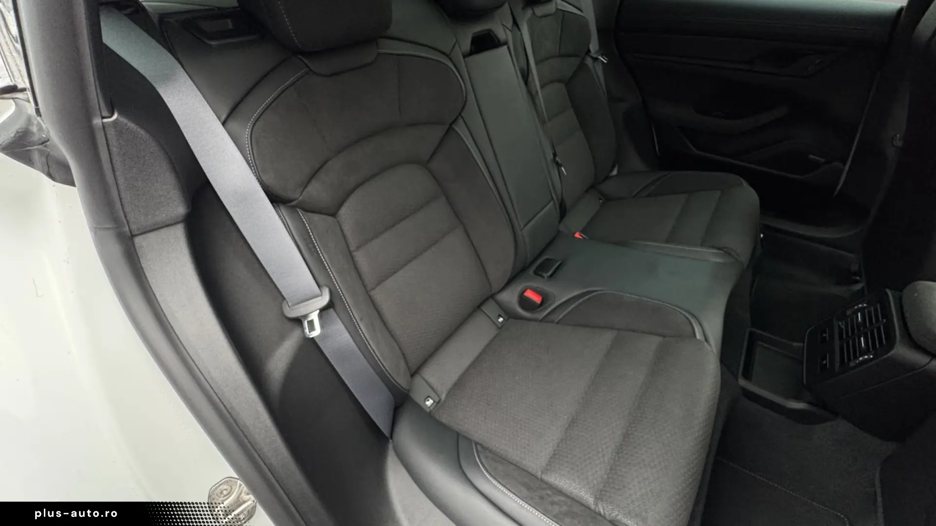 Porsche Taycan GTS Sport Turismo HA-Lenkung Active-Ride