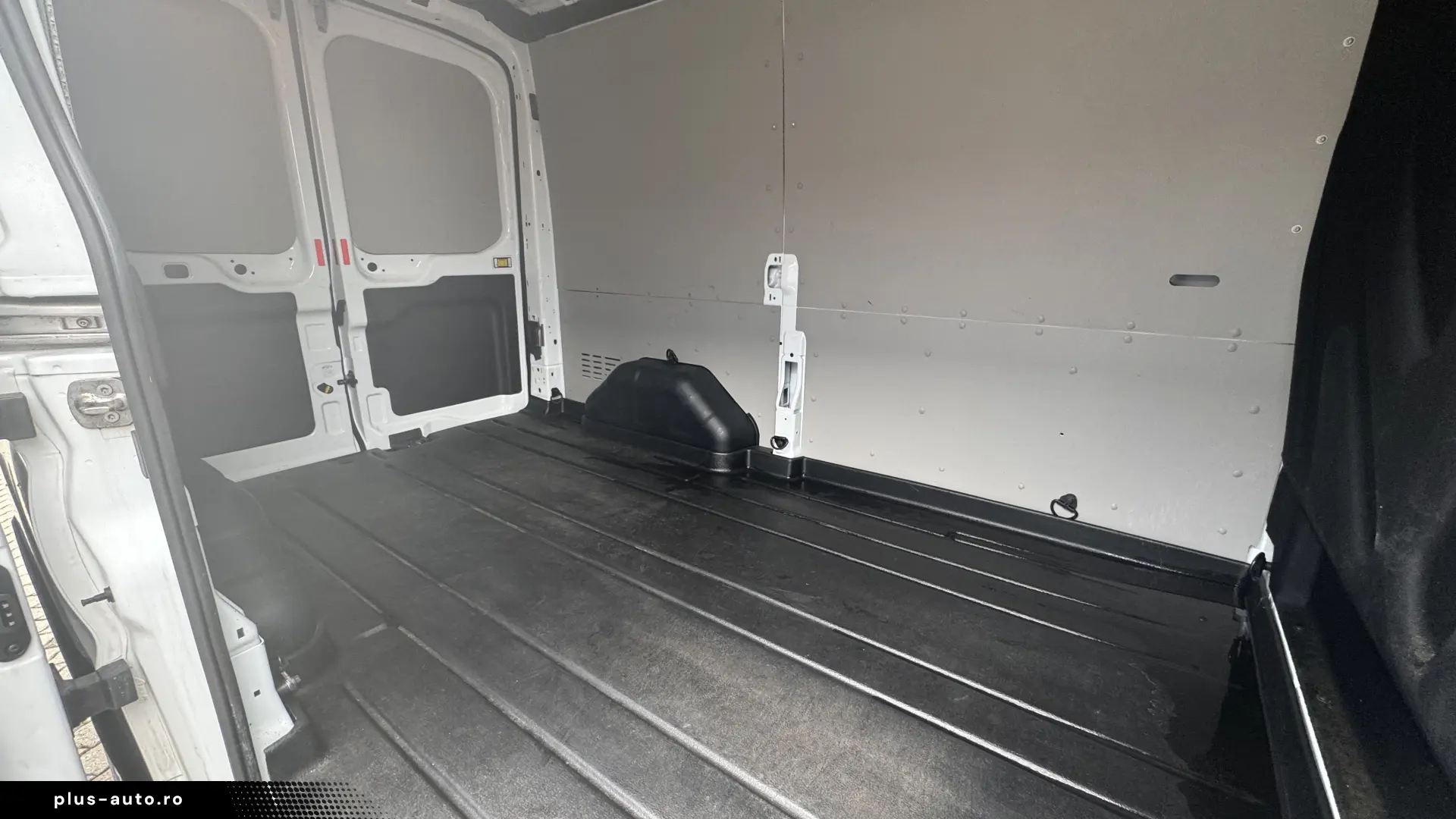 Ford Transit Kasten 330 L2 2 0 TDCI
