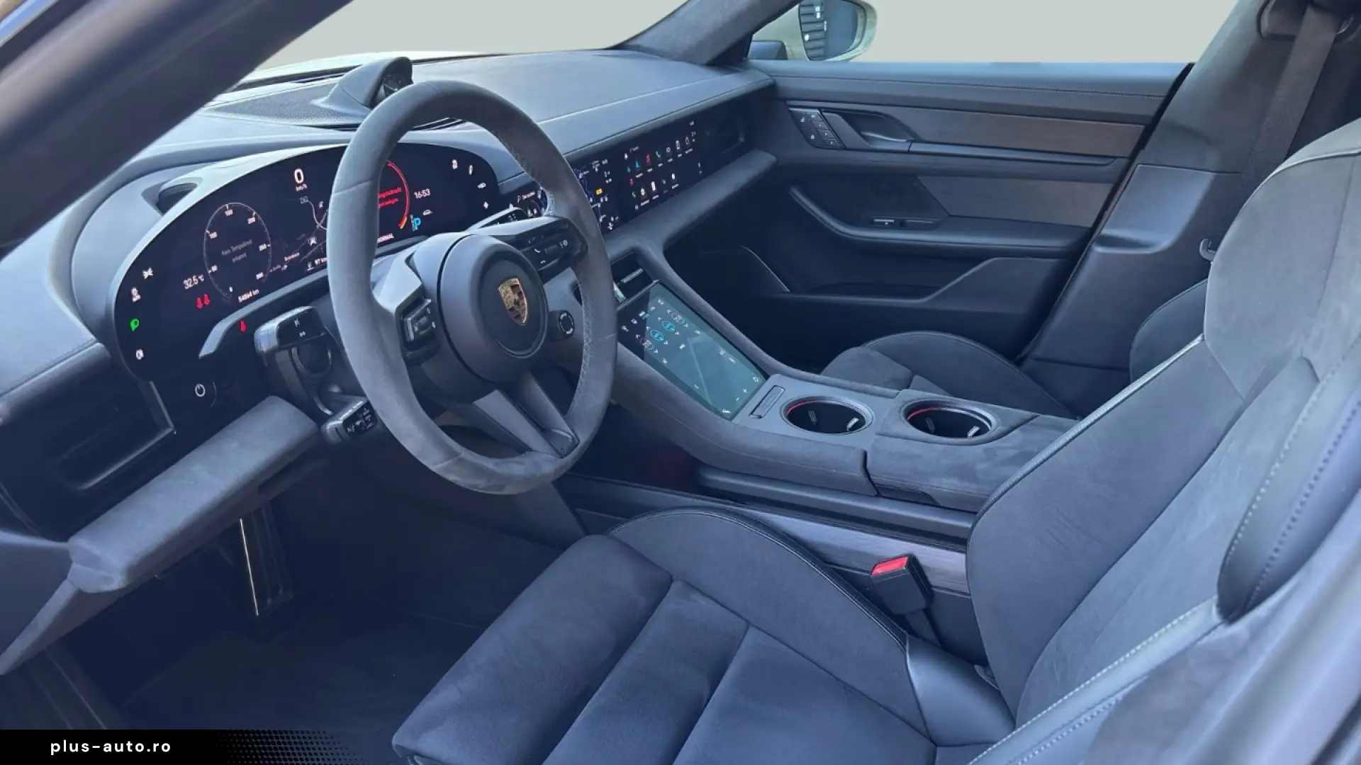 Porsche Taycan GTS Burmester HA-Lenkung Surround-View
