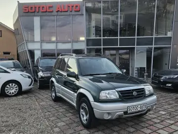 Suzuki grand voiara 2.0
