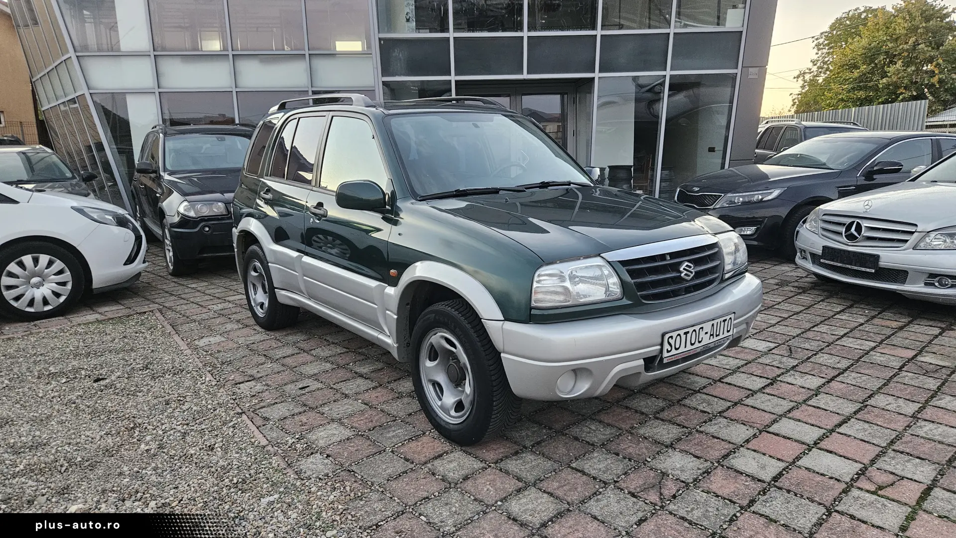 Suzuki grand voiara 2.0