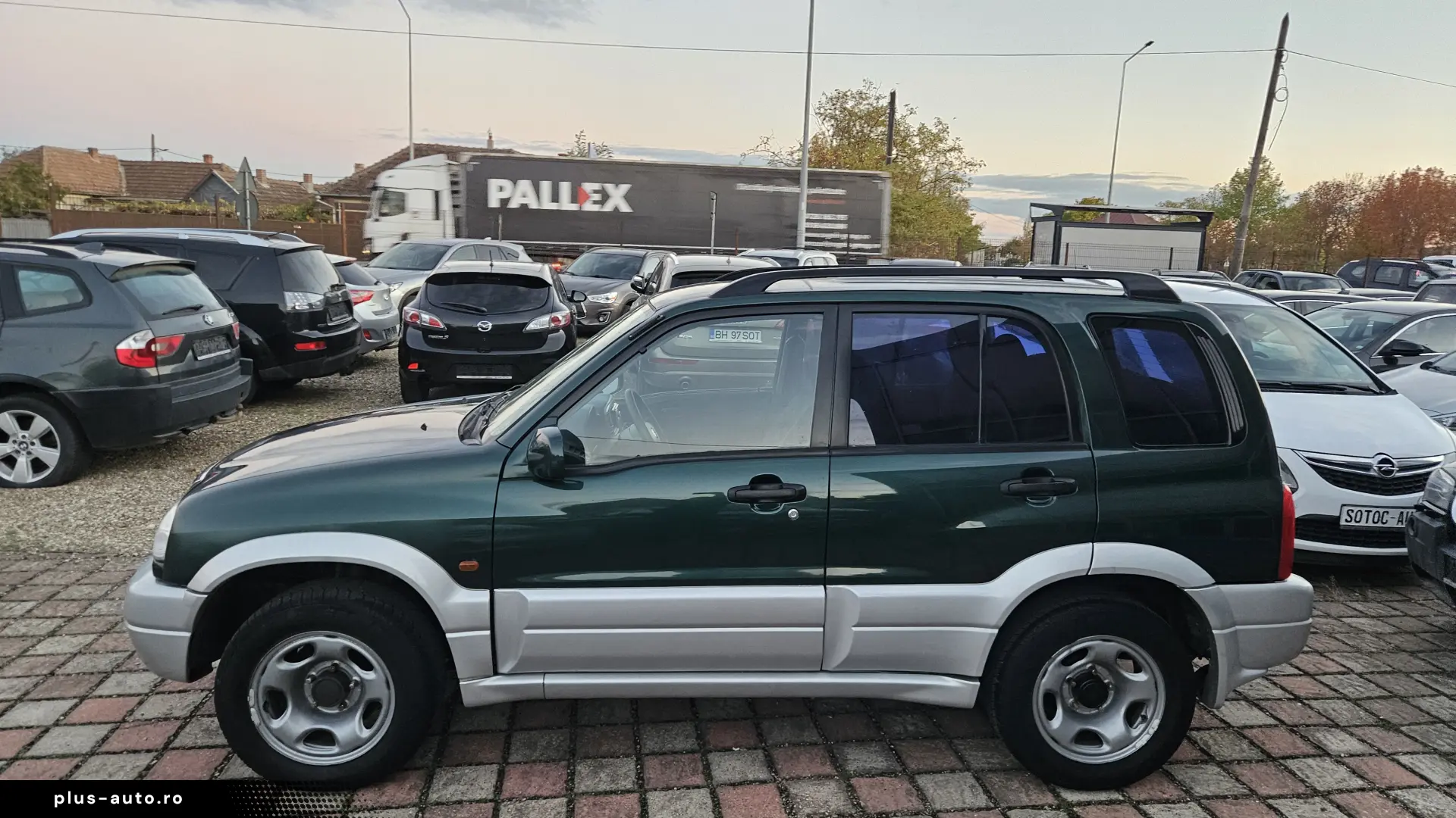 Suzuki grand voiara 2.0