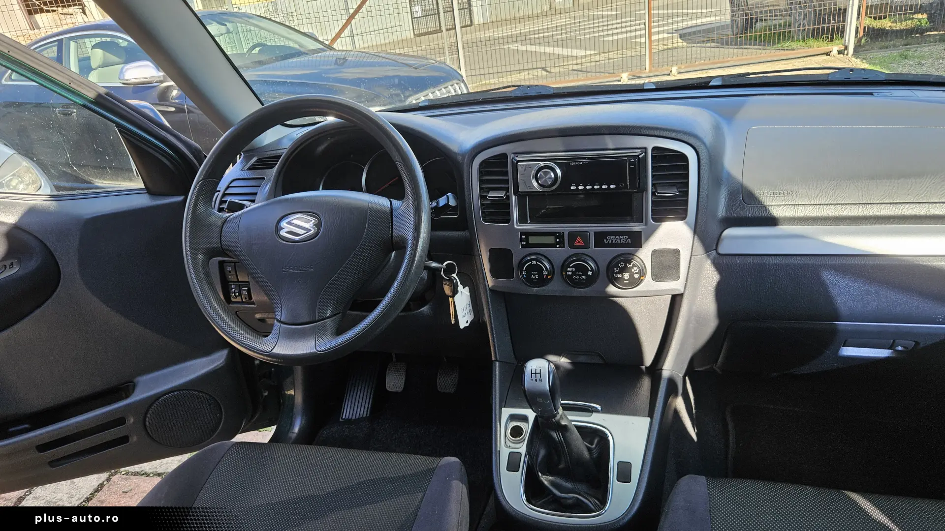 Suzuki grand voiara 2.0