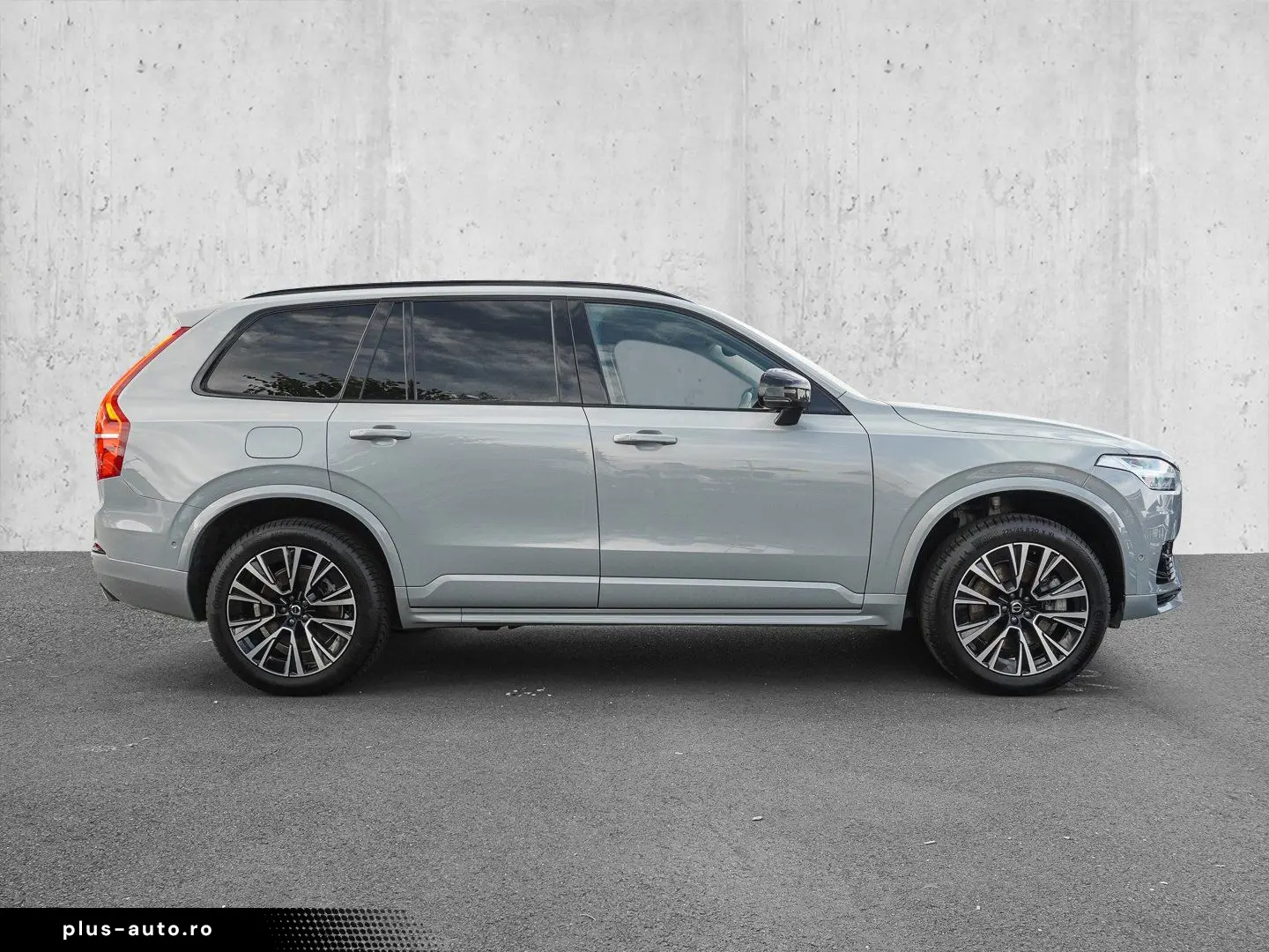 VOLVO XC90 T8 AWD Plus Dark Plug-in Hybrid PANO AHK H&