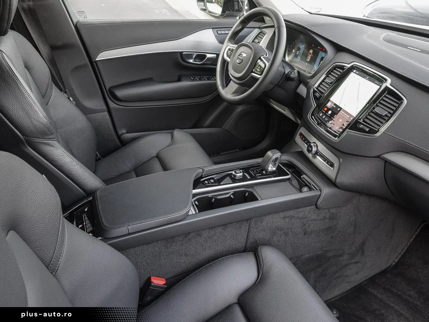 VOLVO XC90 T8 AWD Plus Dark Plug-in Hybrid PANO AHK H&
