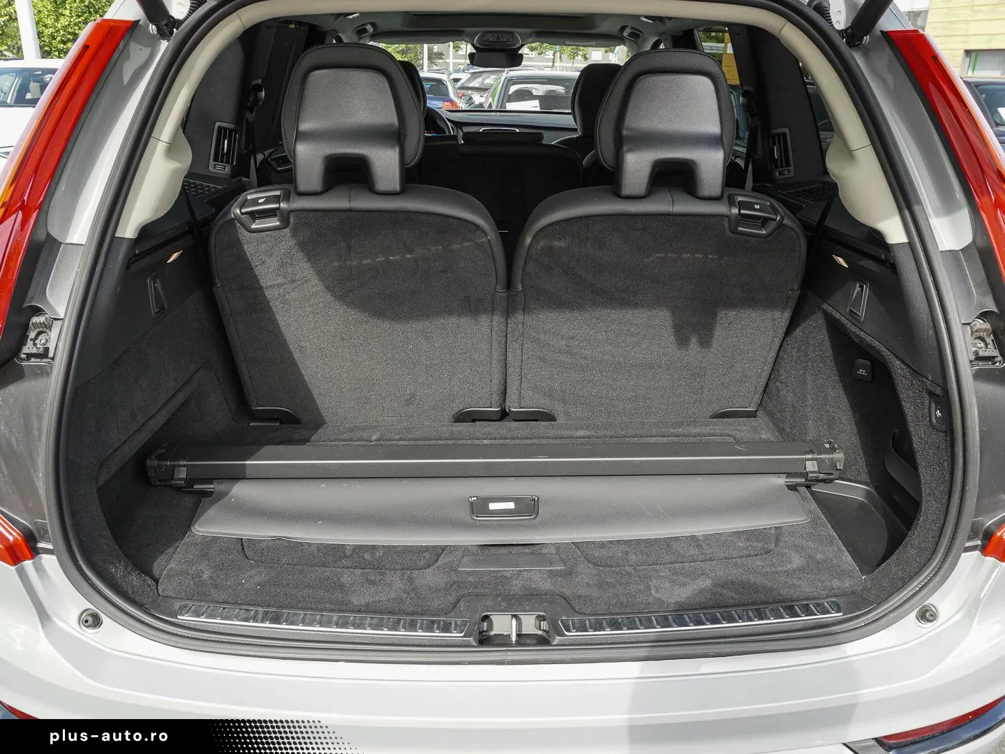 VOLVO XC90 T8 AWD Plus Dark Plug-in Hybrid PANO AHK H&