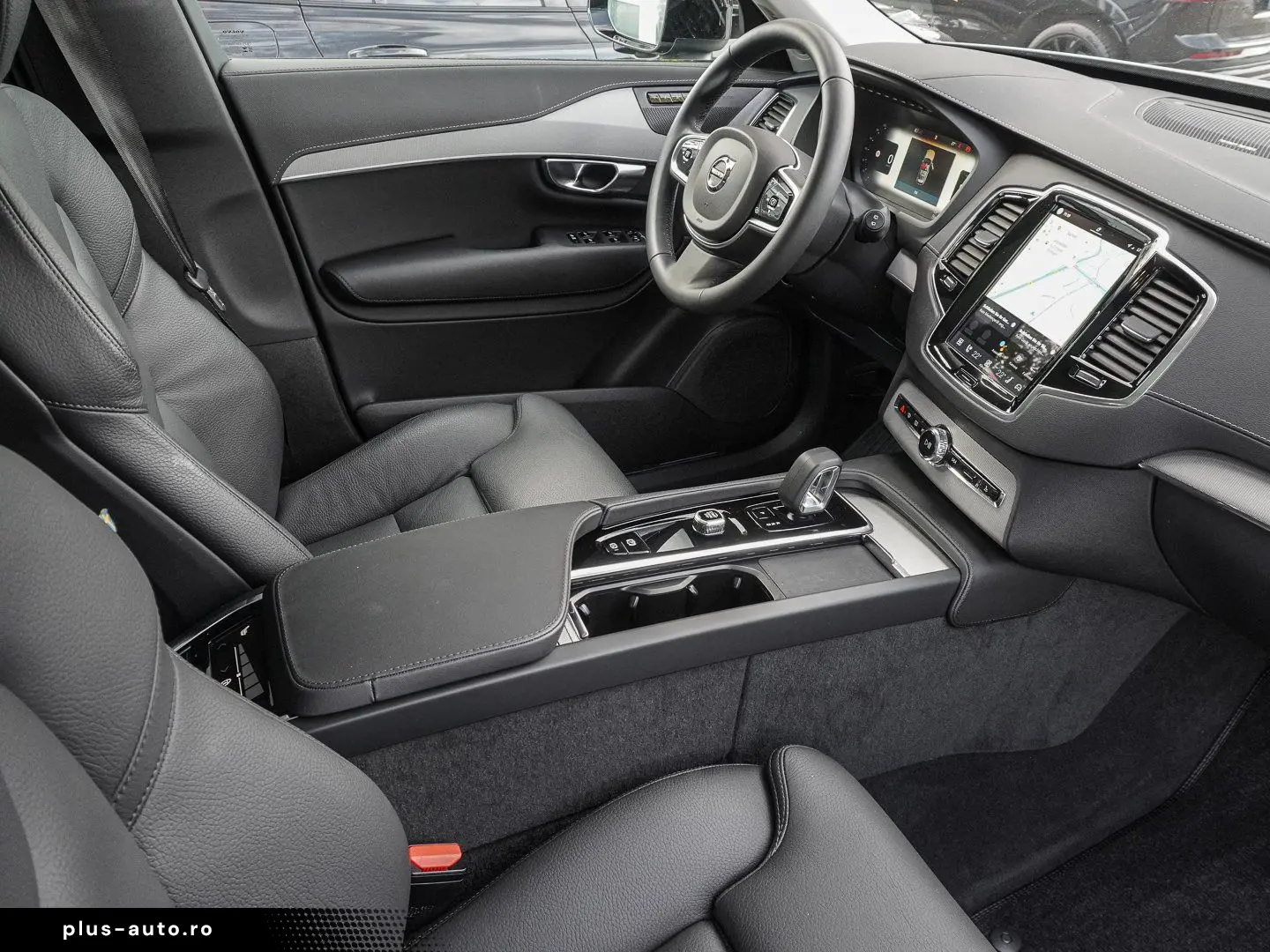 VOLVO XC90 T8 AWD Plus Dark Plug-in Hybrid PANO 360