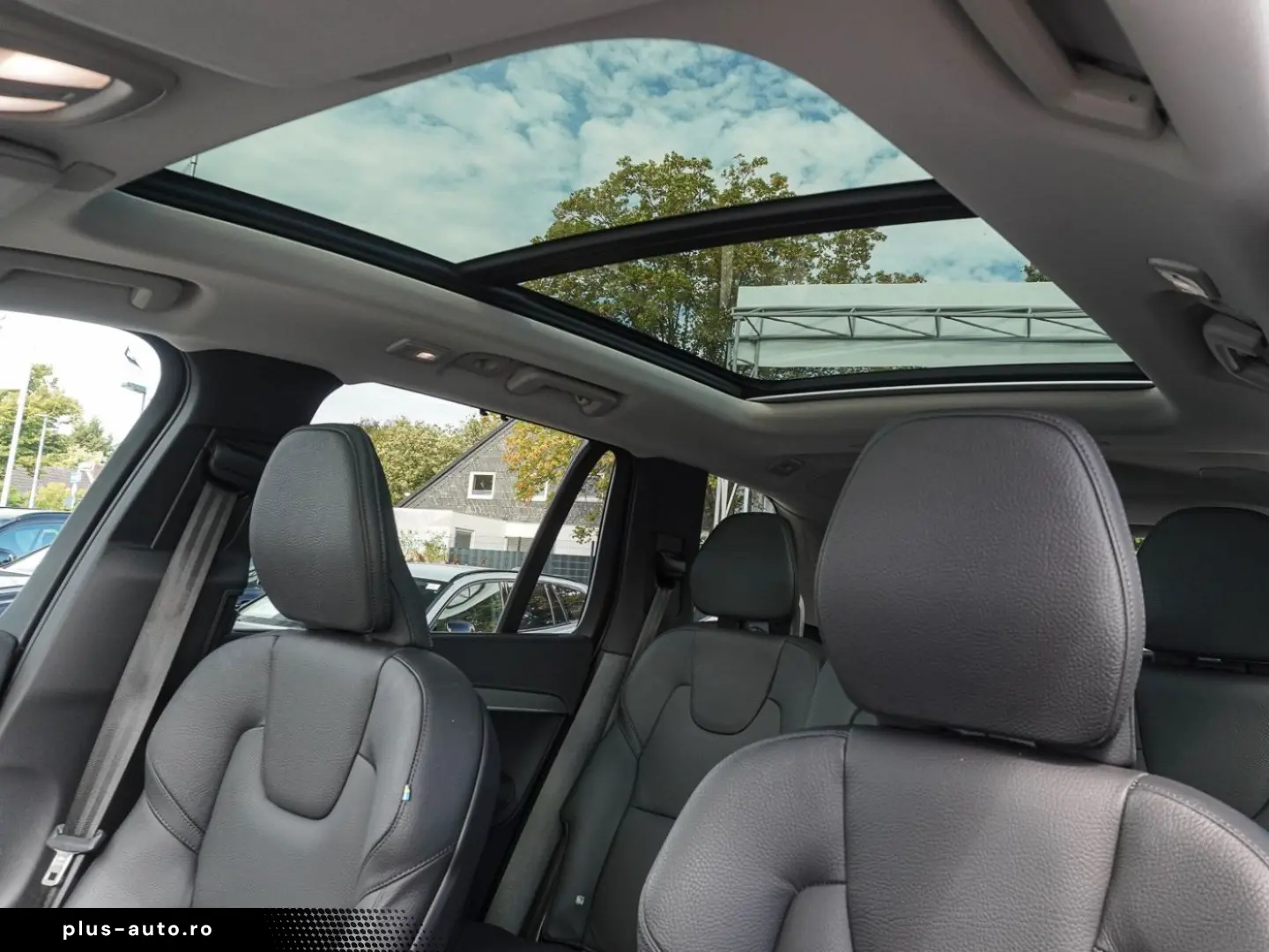 VOLVO XC90 T8 AWD Plus Dark Plug-in Hybrid PANO 360