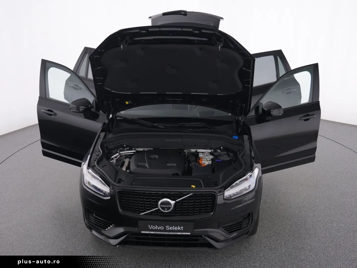 VOLVO XC90 T8 Recharge Ultra Dark AHK FOURC PANO