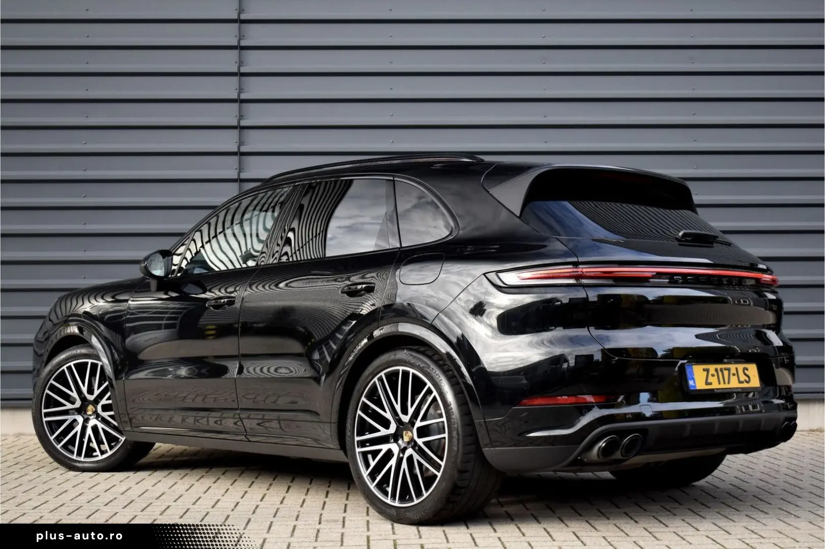 PORSCHE Cayenne 3.0 E-Hybrid SportDesign   Panorama   22