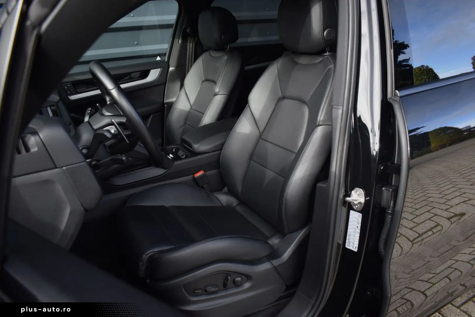 PORSCHE Cayenne 3.0 E-Hybrid SportDesign   Panorama   22