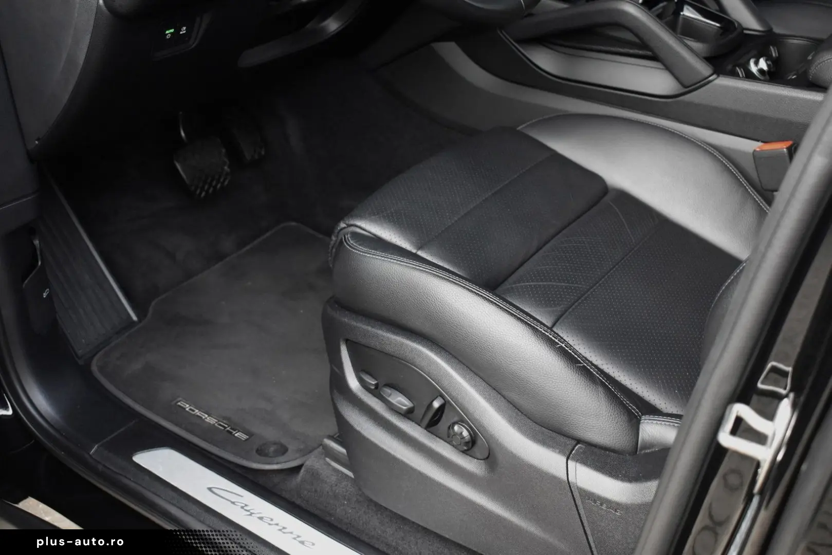 PORSCHE Cayenne 3.0 E-Hybrid SportDesign   Panorama   22