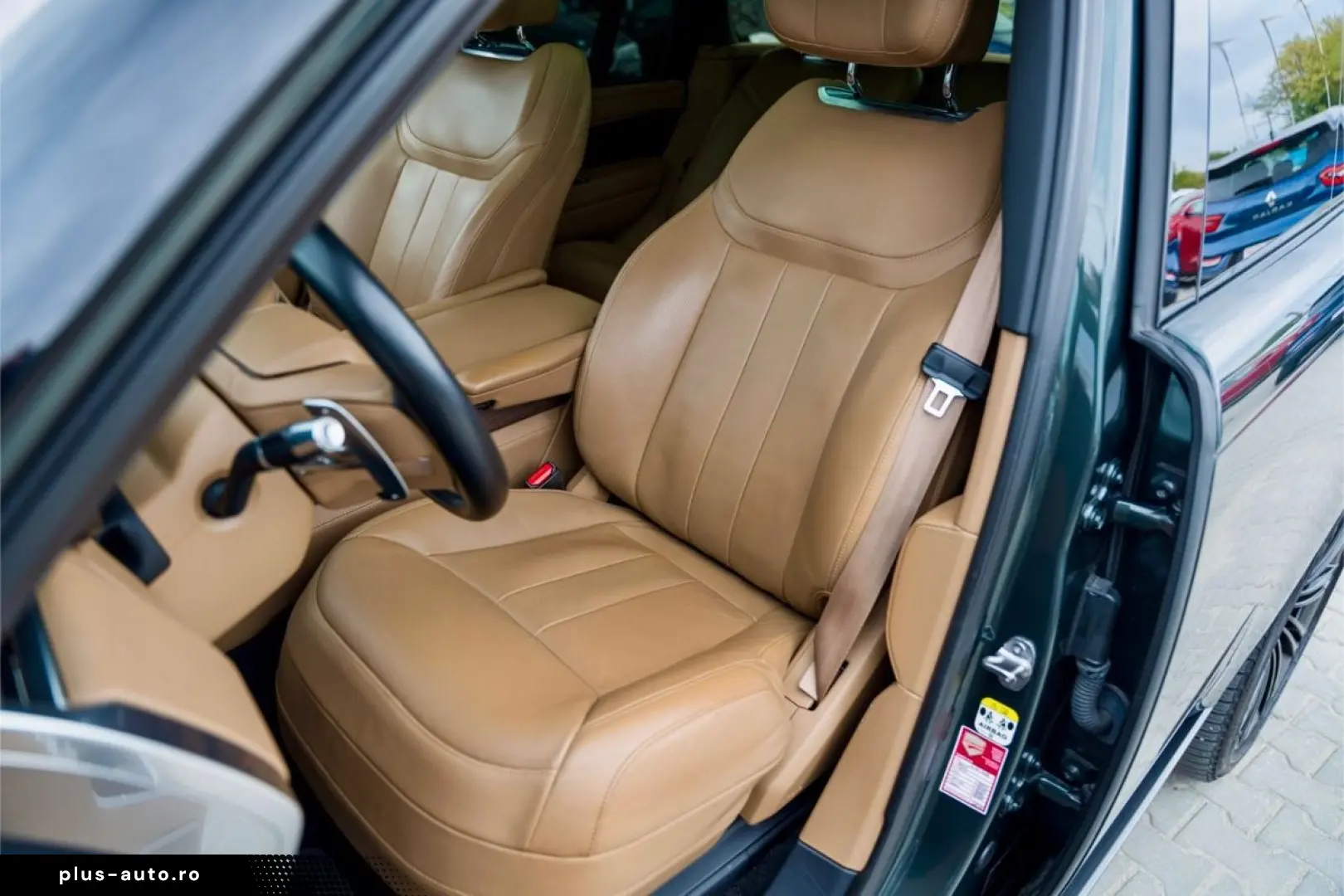 Land-Rover Range-Rover