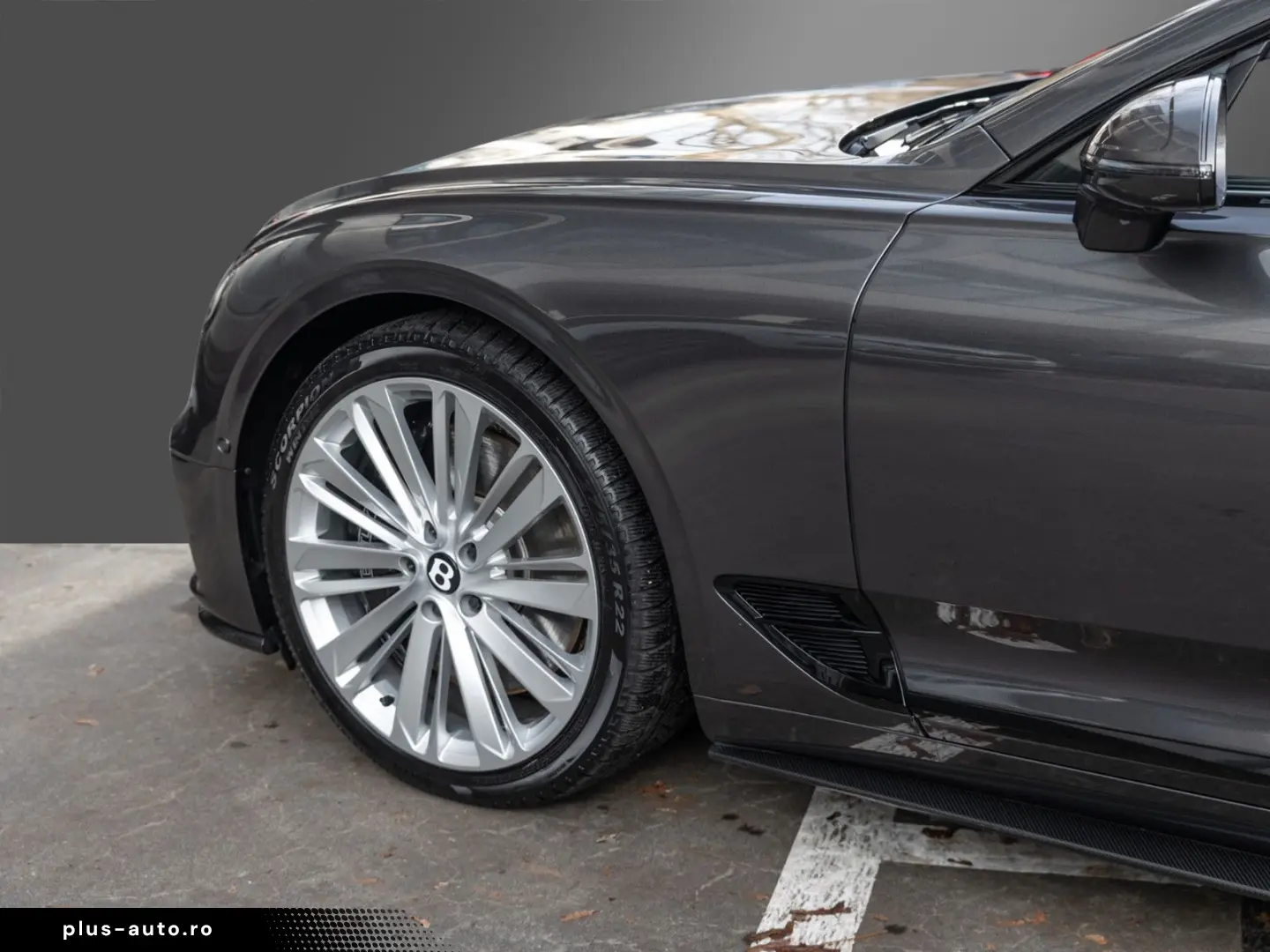 BENTLEY GT V8 Azure Blackline B&O City Tour  6300km