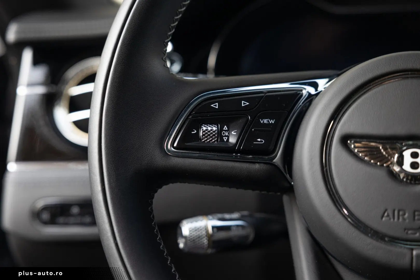 BENTLEY GT V8 Azure Blackline B&O City Tour  6300km