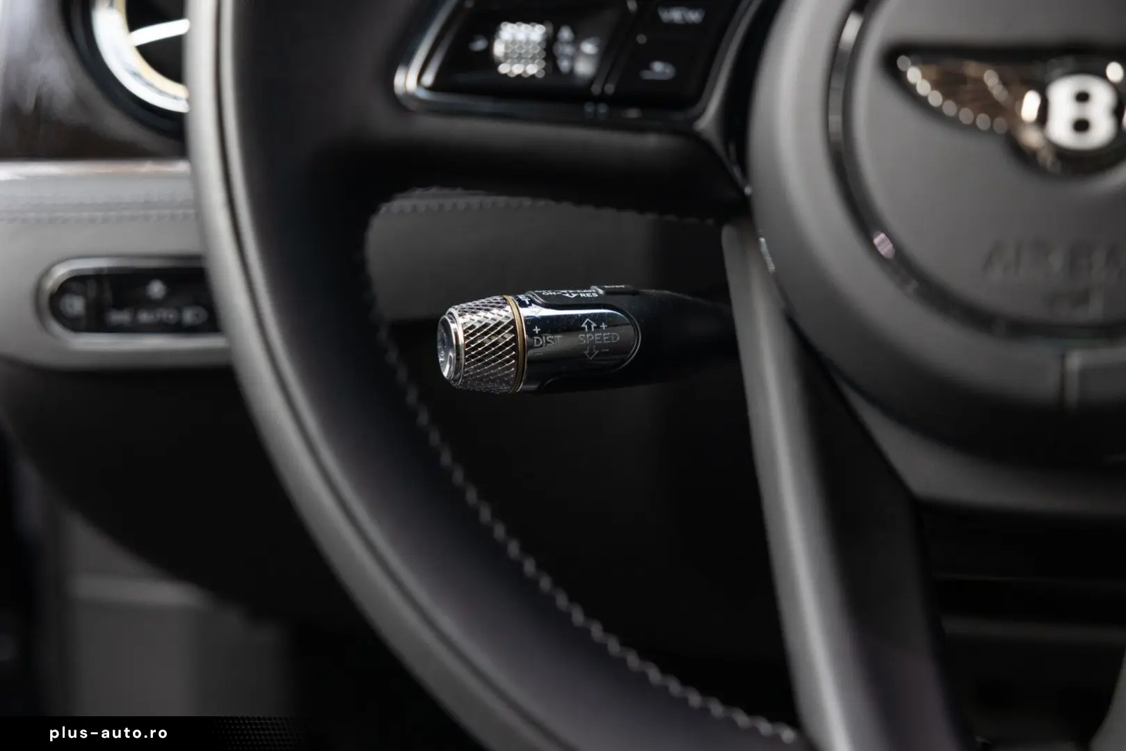 BENTLEY GT V8 Azure Blackline B&O City Tour  6300km